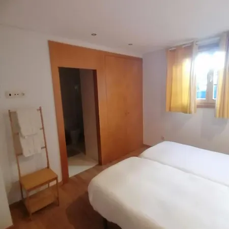 Oporto Surflodge בית נופש *